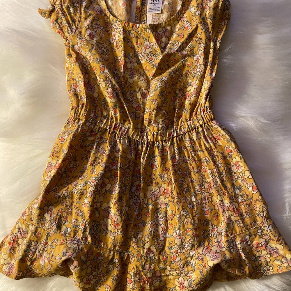 Pretty dress pair with leggings or tights